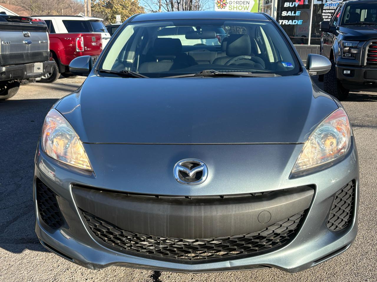 Mazda MAZDA3 i Touring AT 4-Door 2013