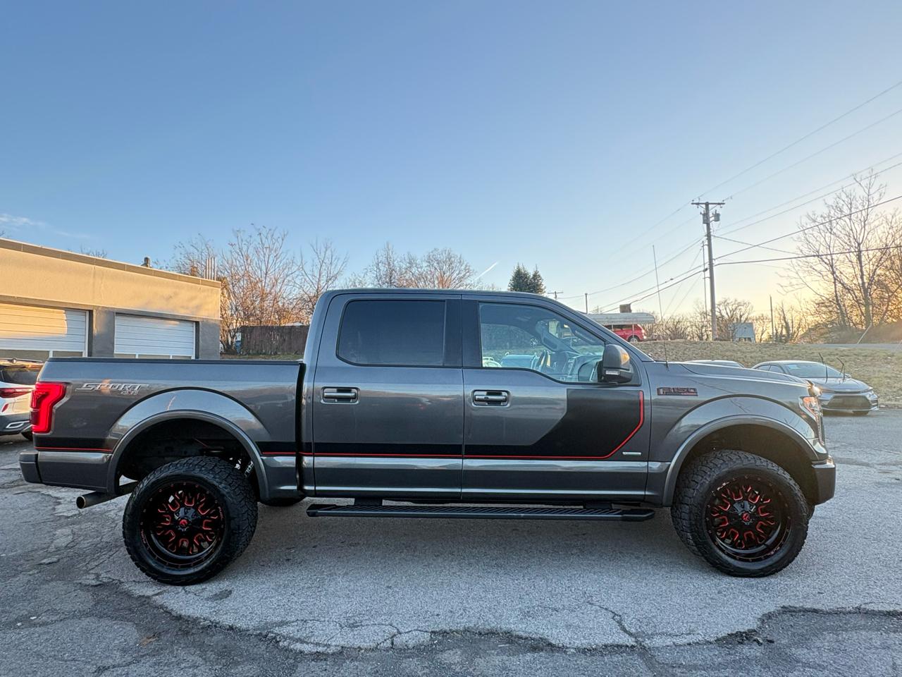 Ford F-150 4WD SuperCrew 150" XLT 2016