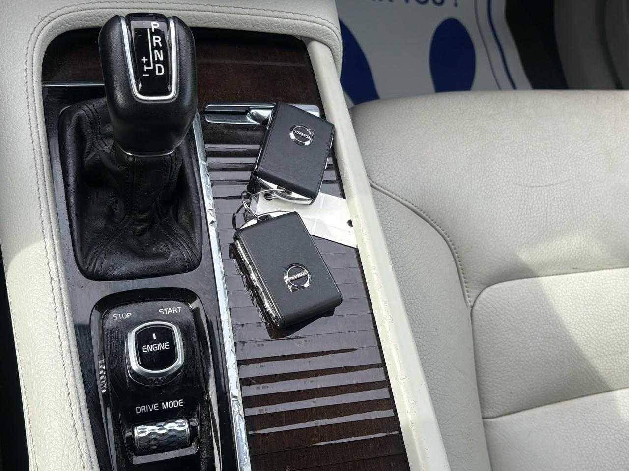 Volvo XC90 T6 Momentum AWD 2017