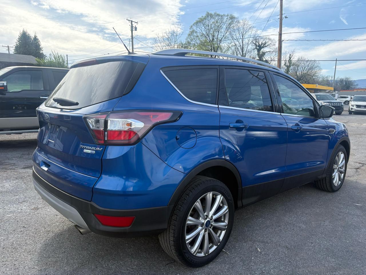 Ford Escape Titanium 4WD 2017