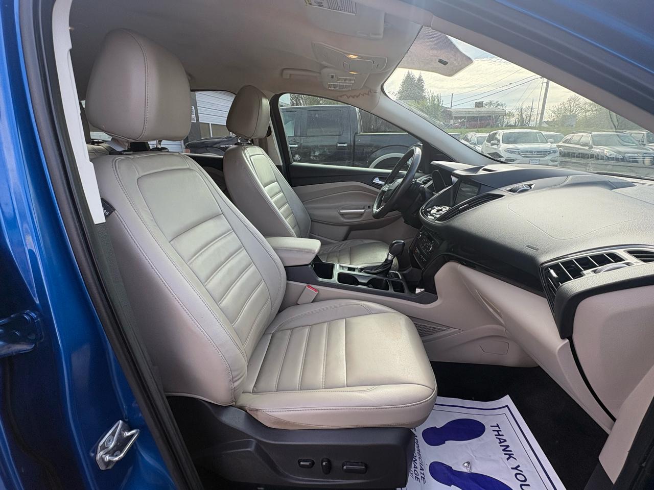 Ford Escape Titanium 4WD 2017