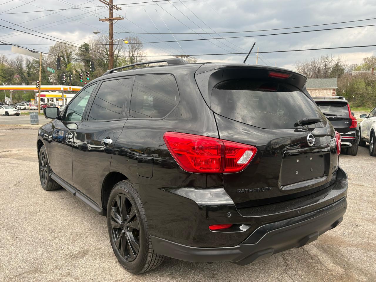 Nissan Pathfinder Platinum 4WD 2018