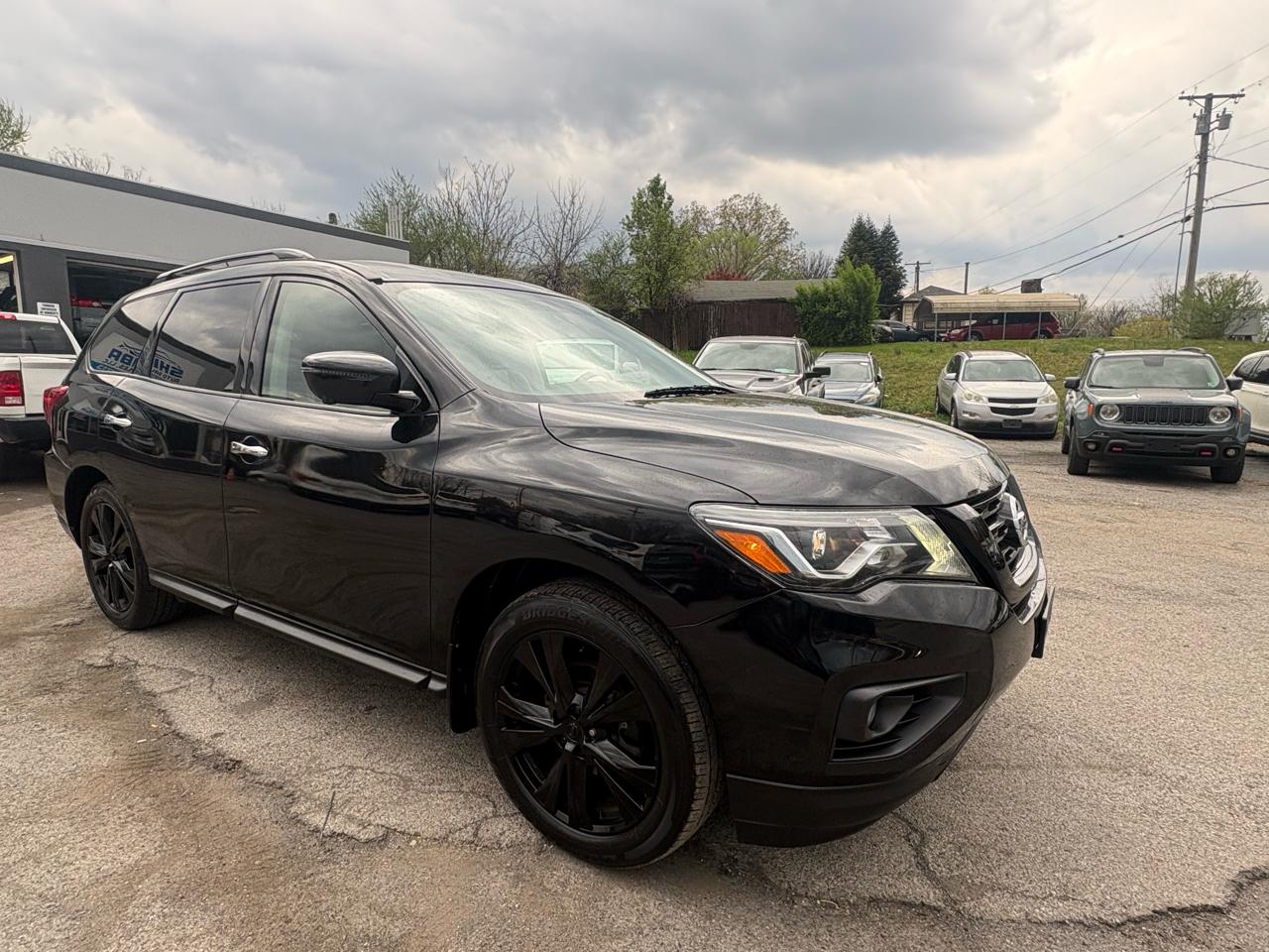 Nissan Pathfinder Platinum 4WD 2018