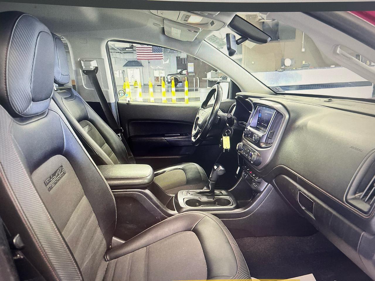 GMC Canyon All Terrain Crew Cab w/Cloth Short Box 4WD 2020