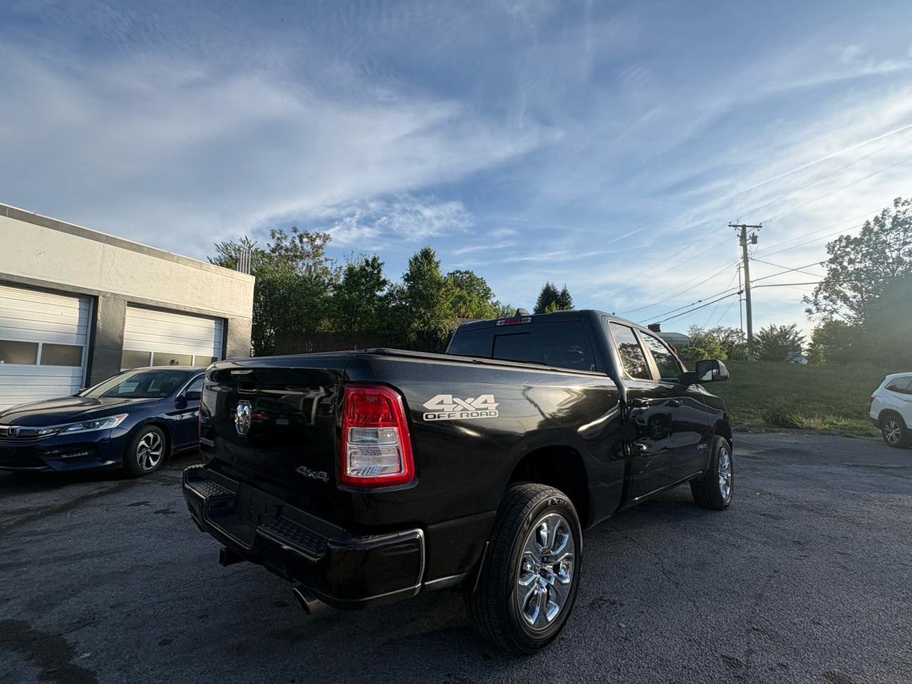 RAM 1500 Big Horn Quad Cab 4WD 2020