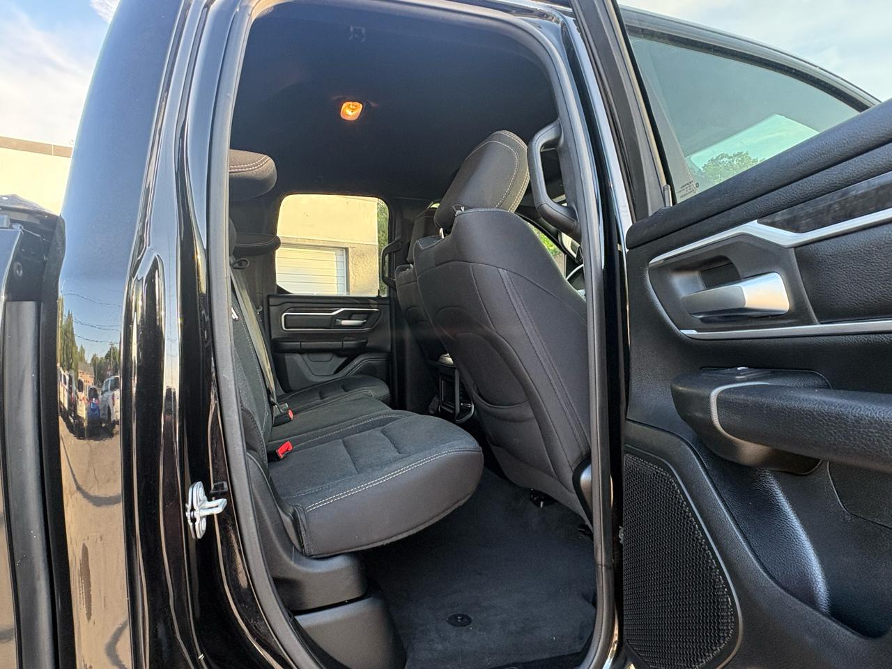 RAM 1500 Big Horn Quad Cab 4WD 2020