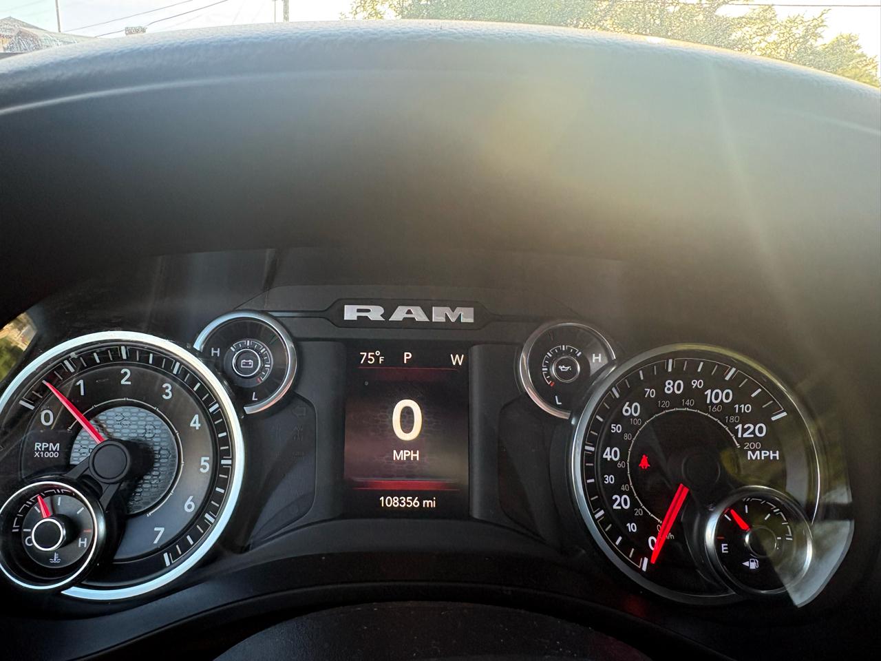 RAM 1500 Big Horn Quad Cab 4WD 2020