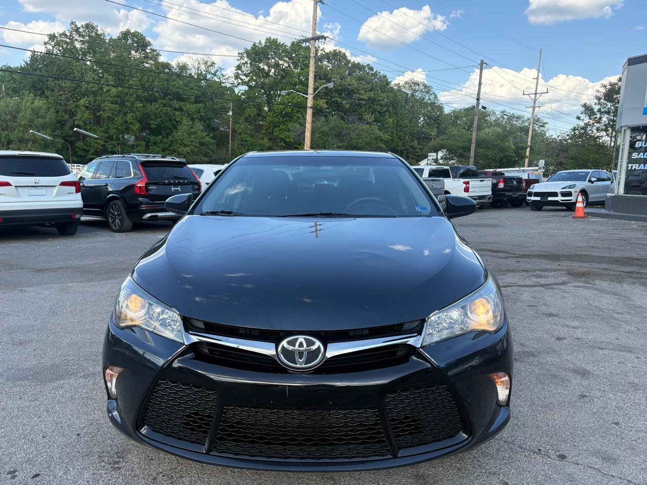 Toyota Camry SE 2017