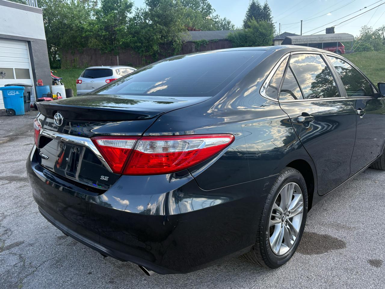 Toyota Camry SE 2017