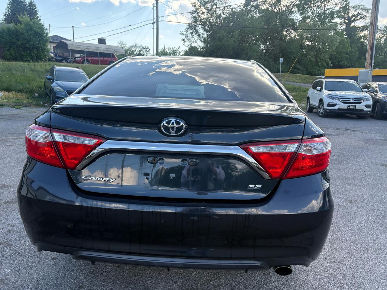 Toyota Camry SE 2017
