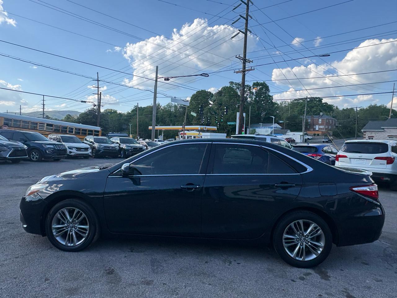 Toyota Camry SE 2017