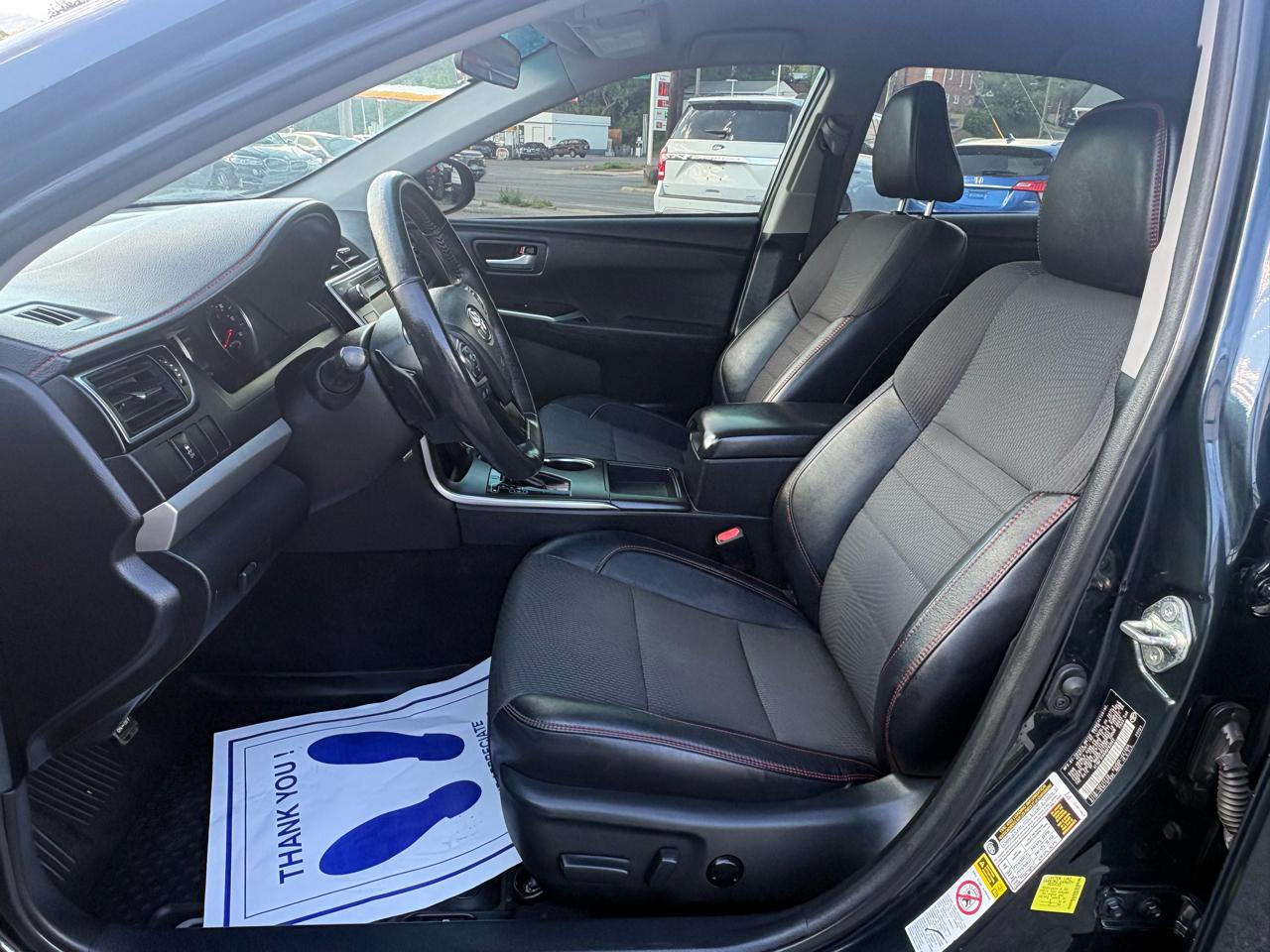 Toyota Camry SE 2017