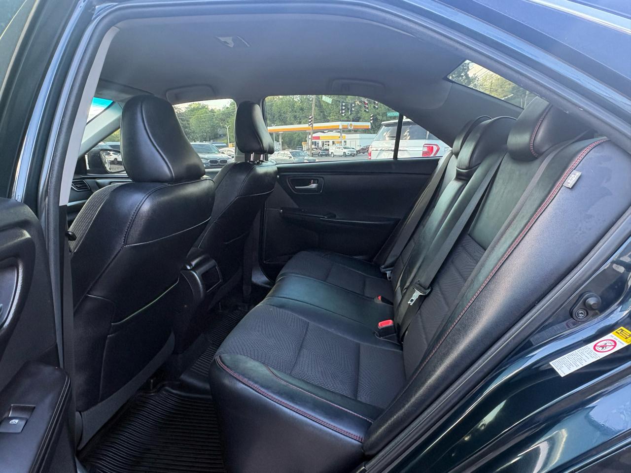 Toyota Camry SE 2017