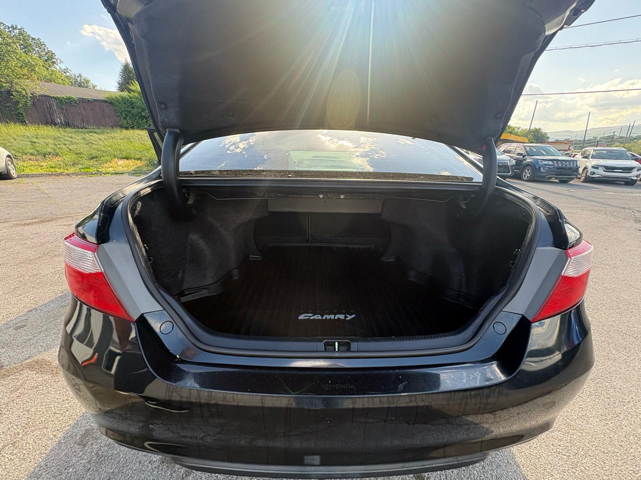 Toyota Camry SE 2017