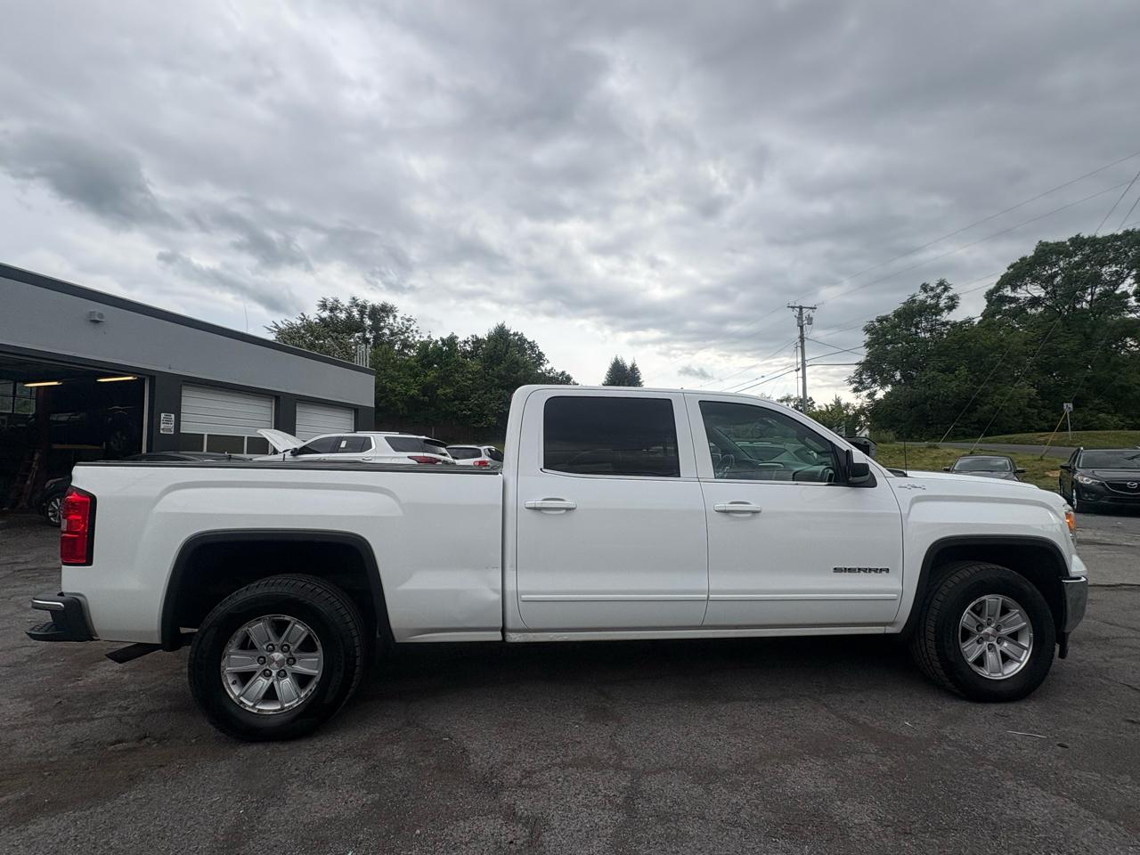 GMC Sierra 1500 SLE Crew Cab 4WD 2014