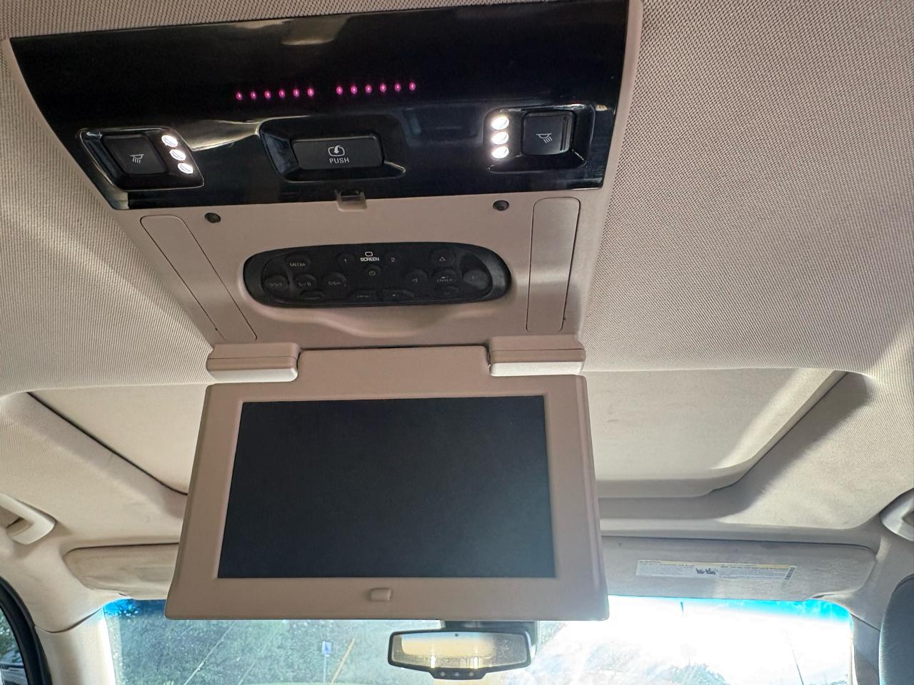 GMC Yukon XL SLT 1/2 Ton 4WD 2015