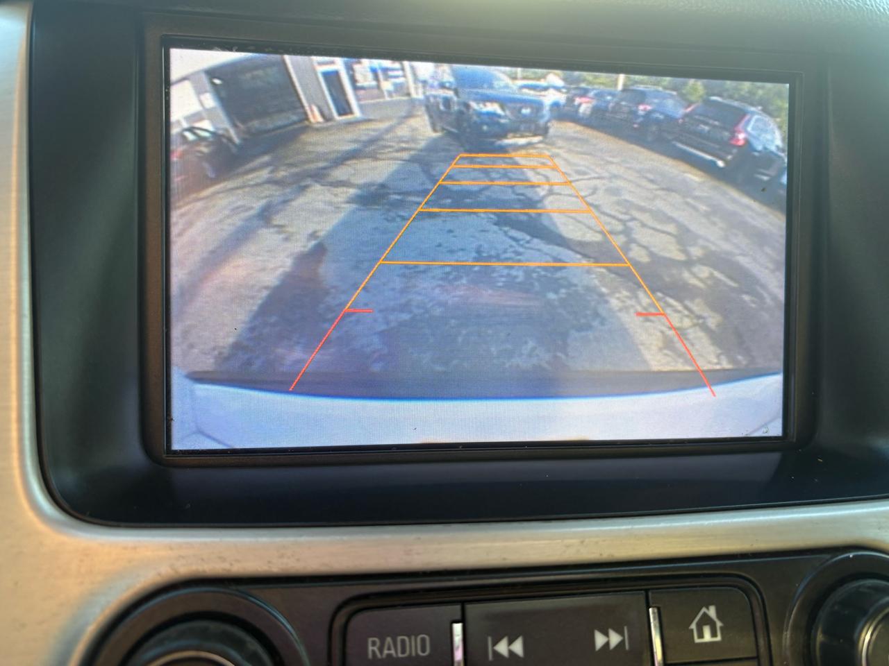 GMC Yukon XL SLT 1/2 Ton 4WD 2015