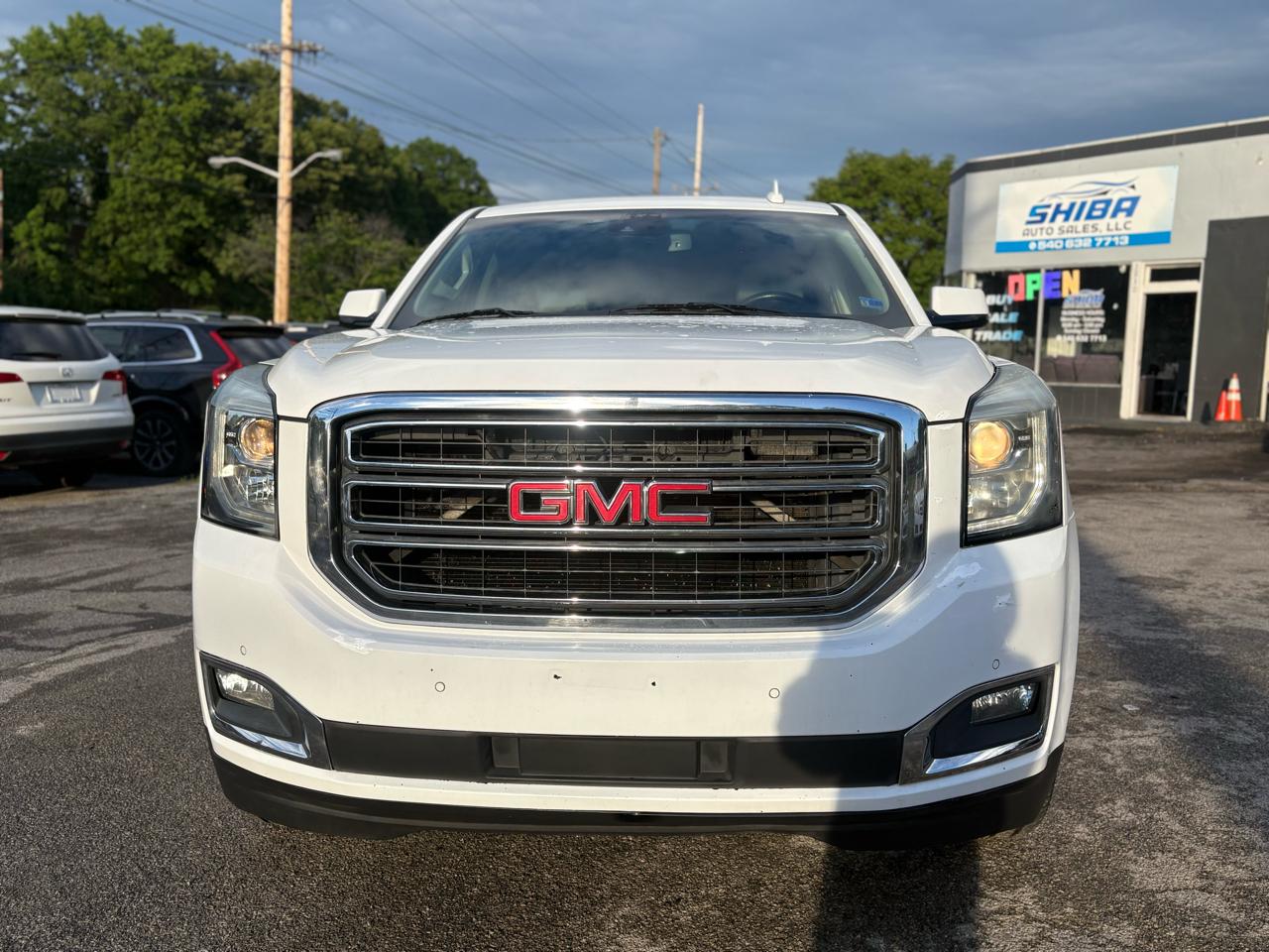 GMC Yukon XL SLT 1/2 Ton 4WD 2015