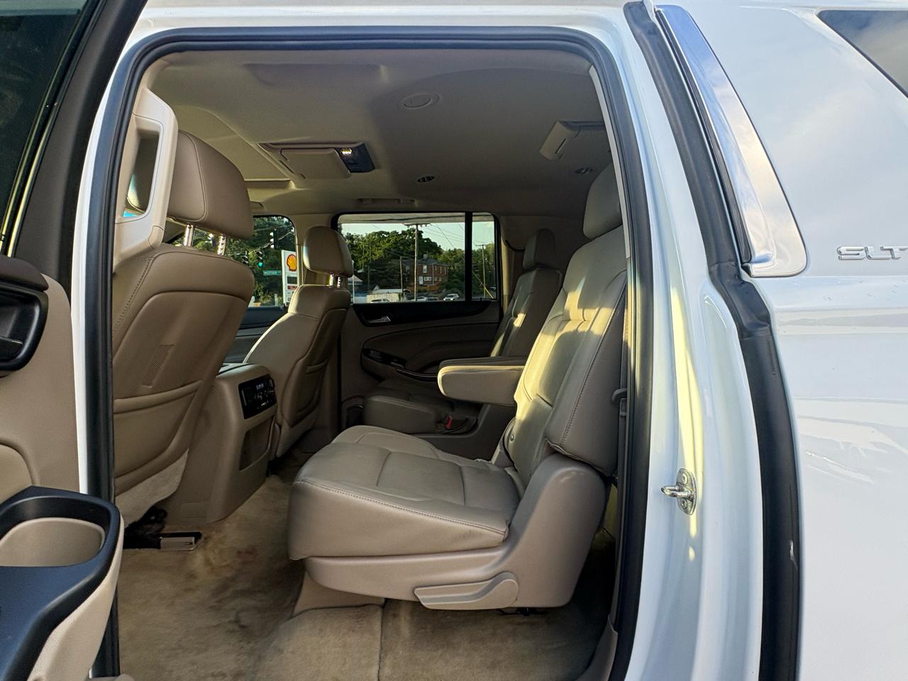 GMC Yukon XL SLT 1/2 Ton 4WD 2015
