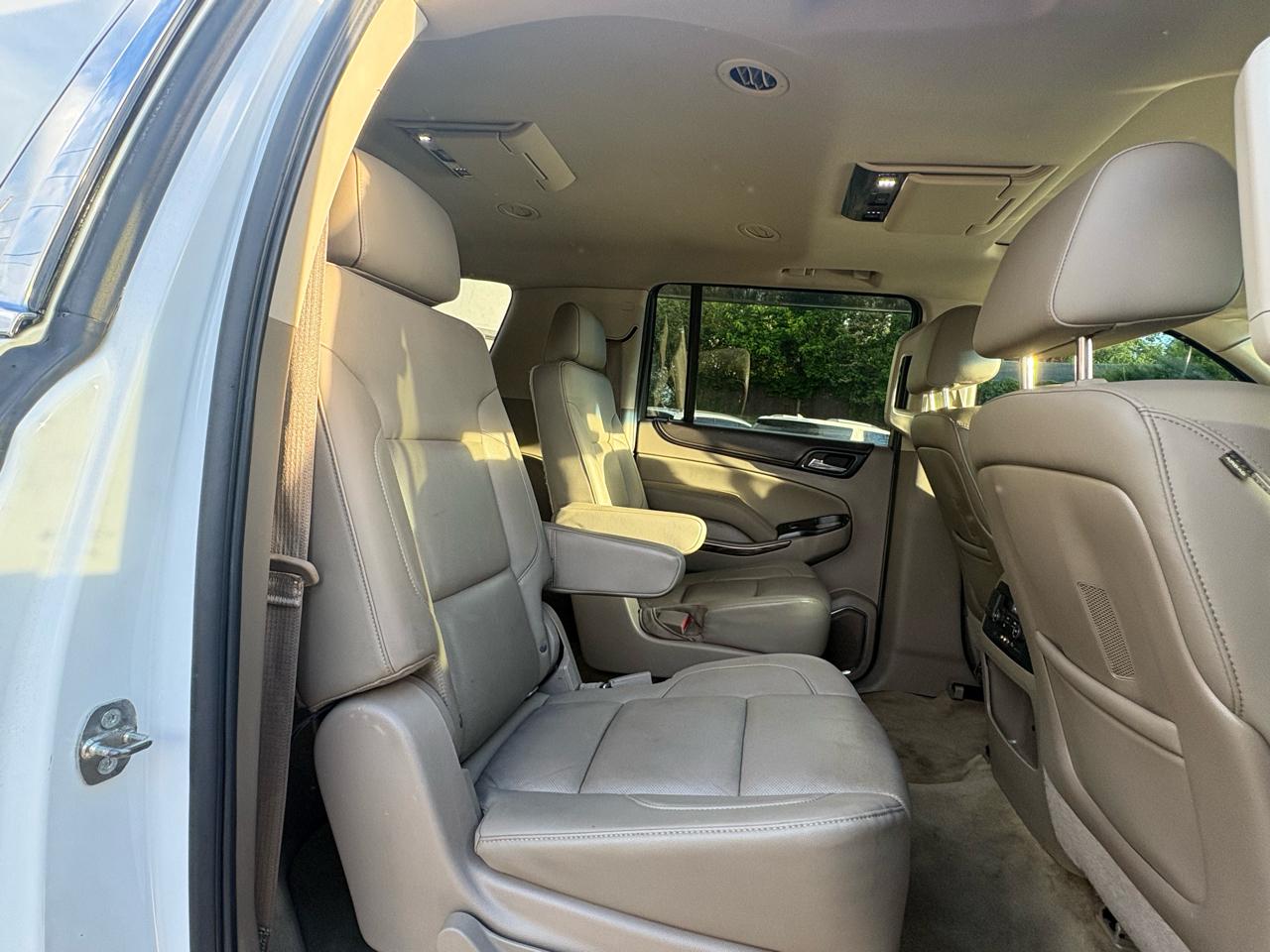 GMC Yukon XL SLT 1/2 Ton 4WD 2015