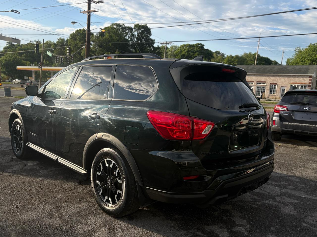 Nissan Pathfinder Platinum 4WD 2018