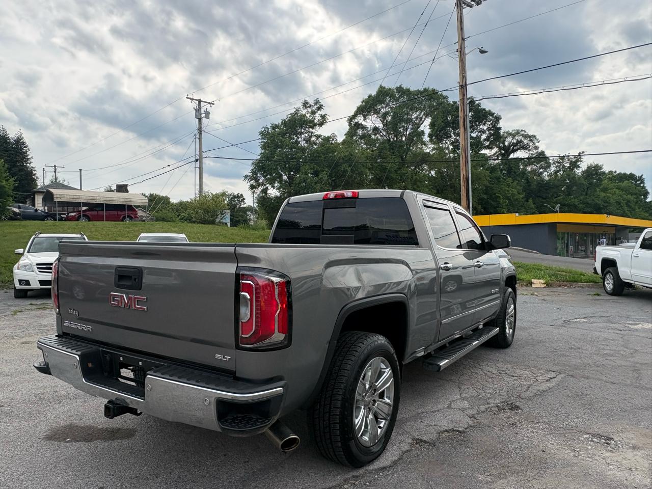 GMC Sierra 1500 SLT Crew Cab Long Box 4WD 2017