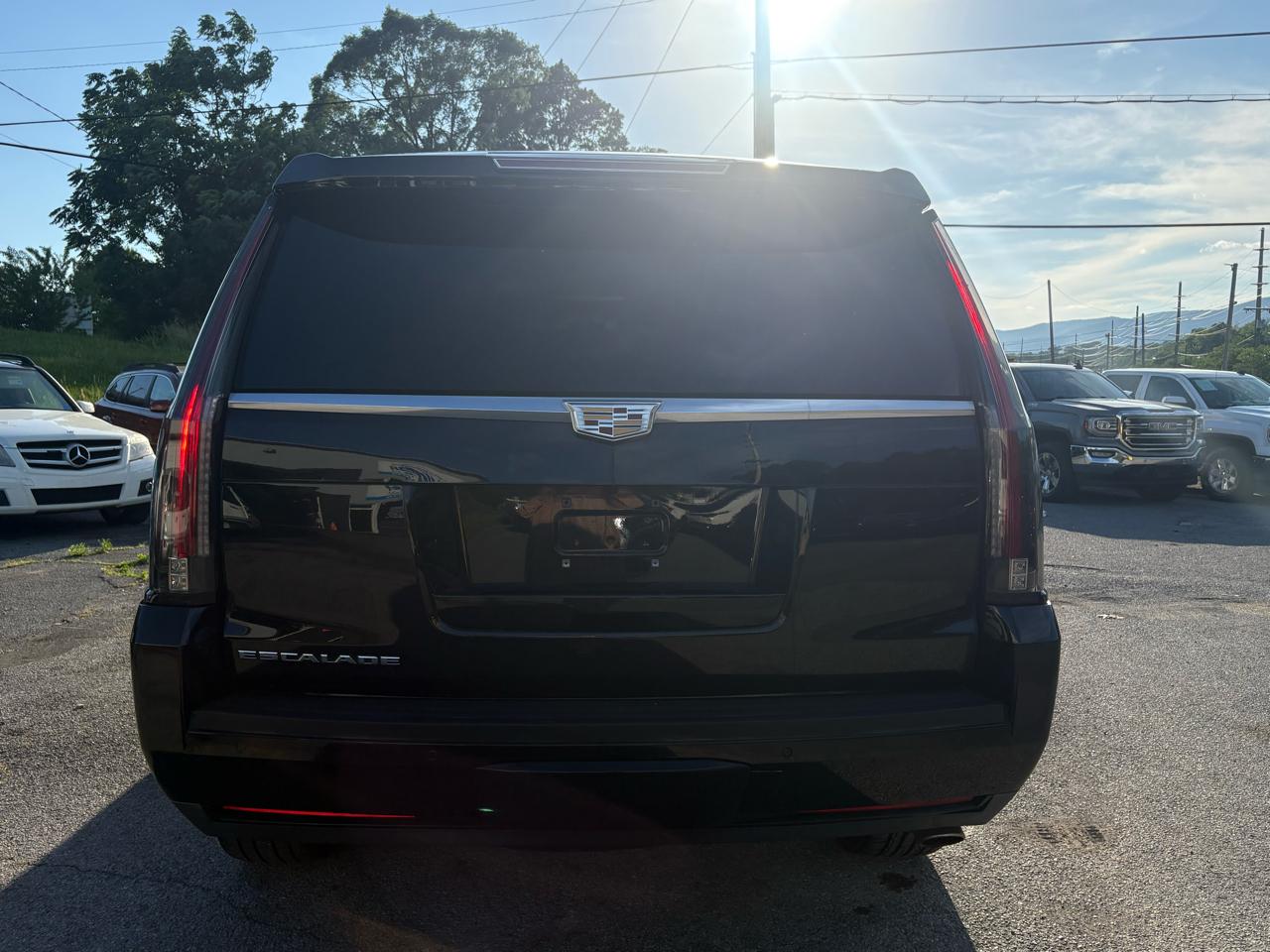 Cadillac Escalade Platinum 4WD 2016