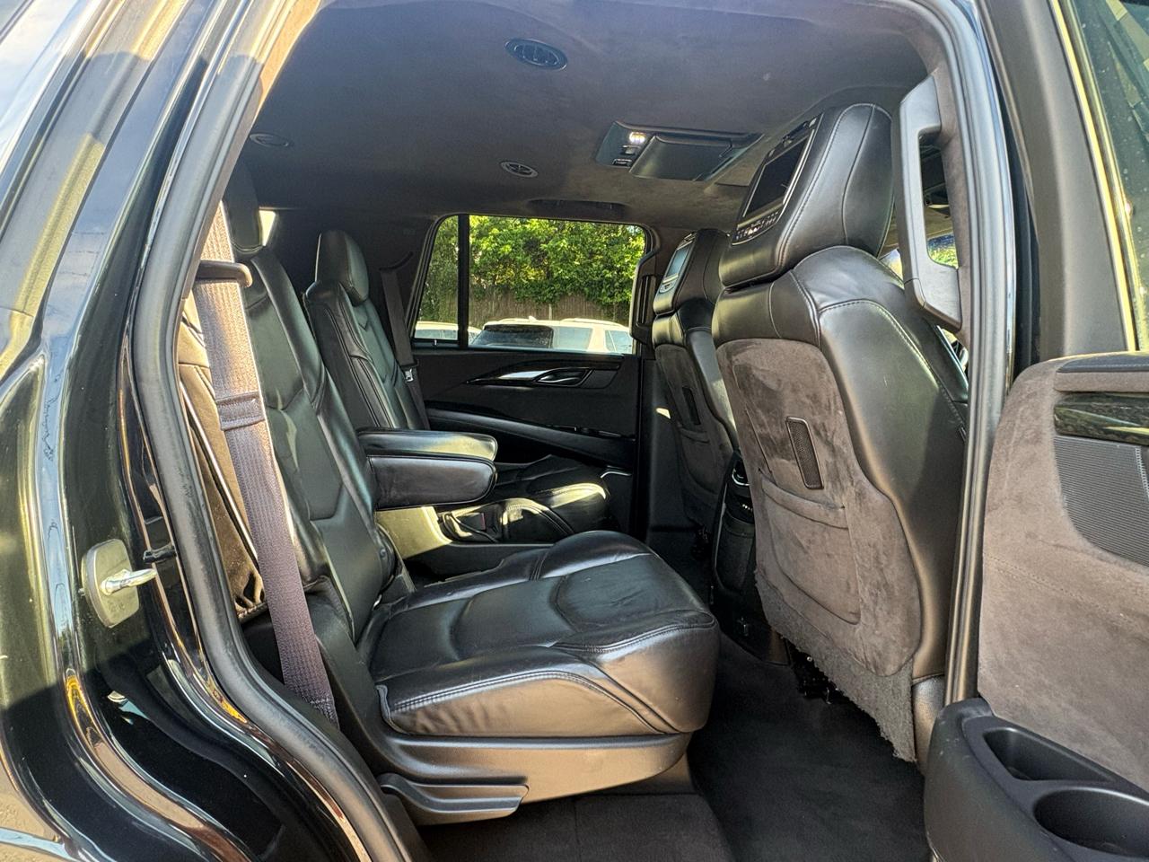 Cadillac Escalade Platinum 4WD 2016
