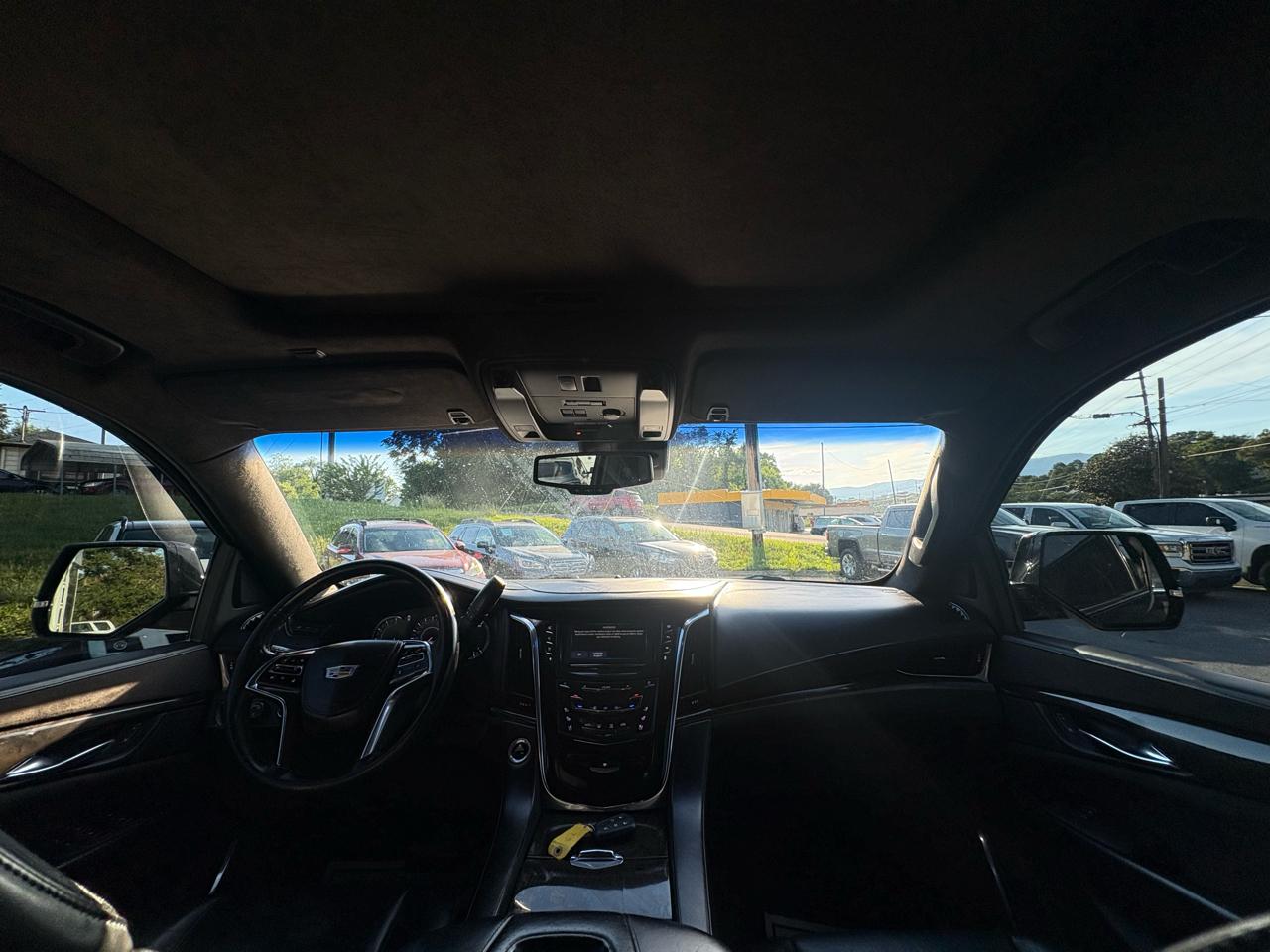 Cadillac Escalade Platinum 4WD 2016