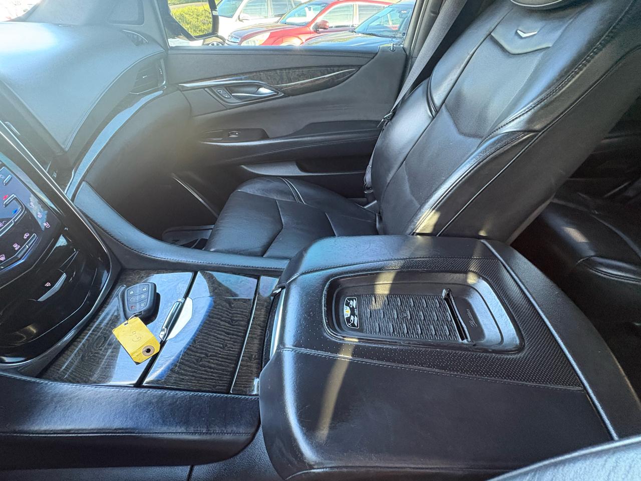 Cadillac Escalade Platinum 4WD 2016