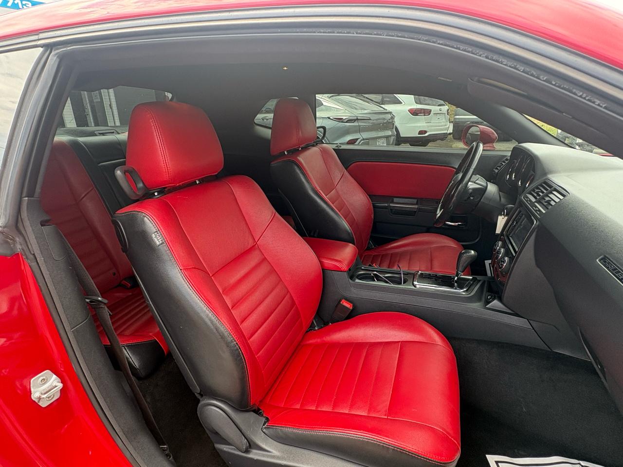 Dodge Challenger SXT 2012
