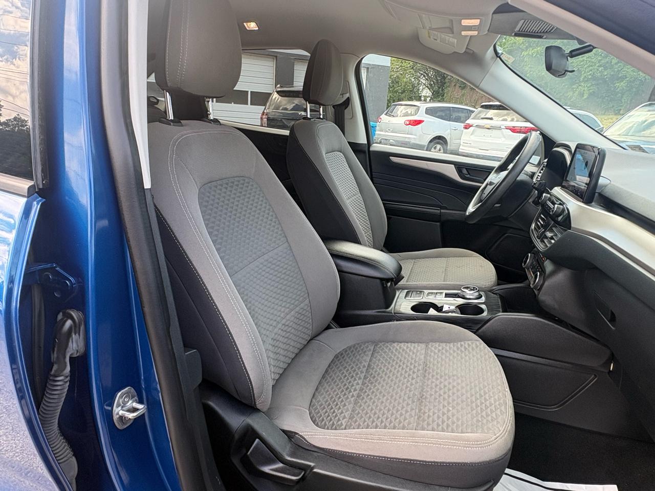 Ford Escape Hybrid SE AWD 2022