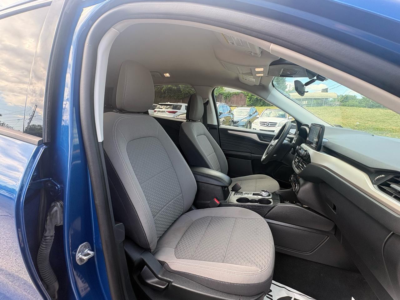 Ford Escape Hybrid SE AWD 2022