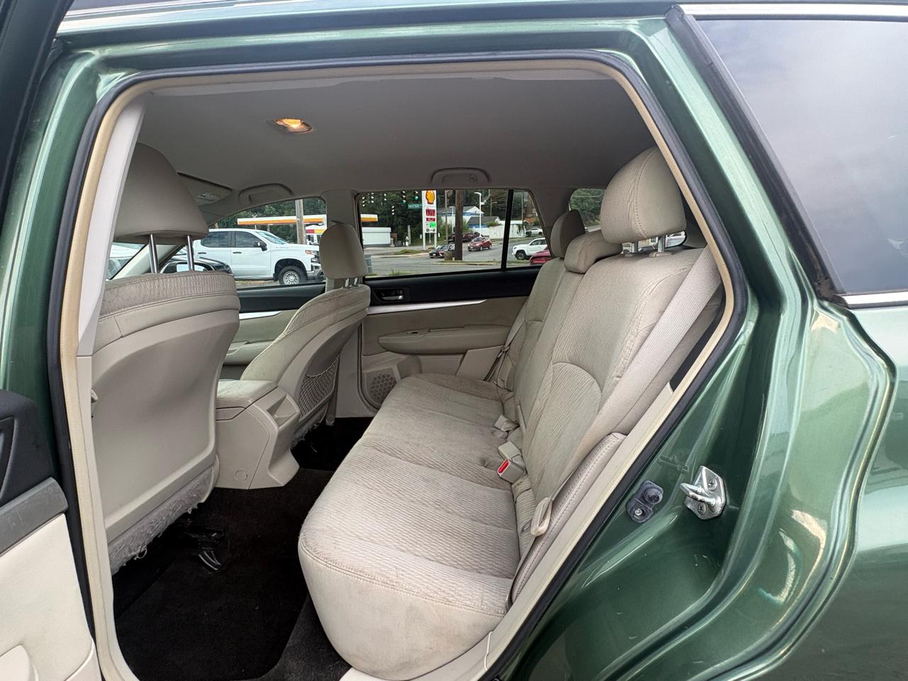 Subaru Outback 2.5i Premium 2012