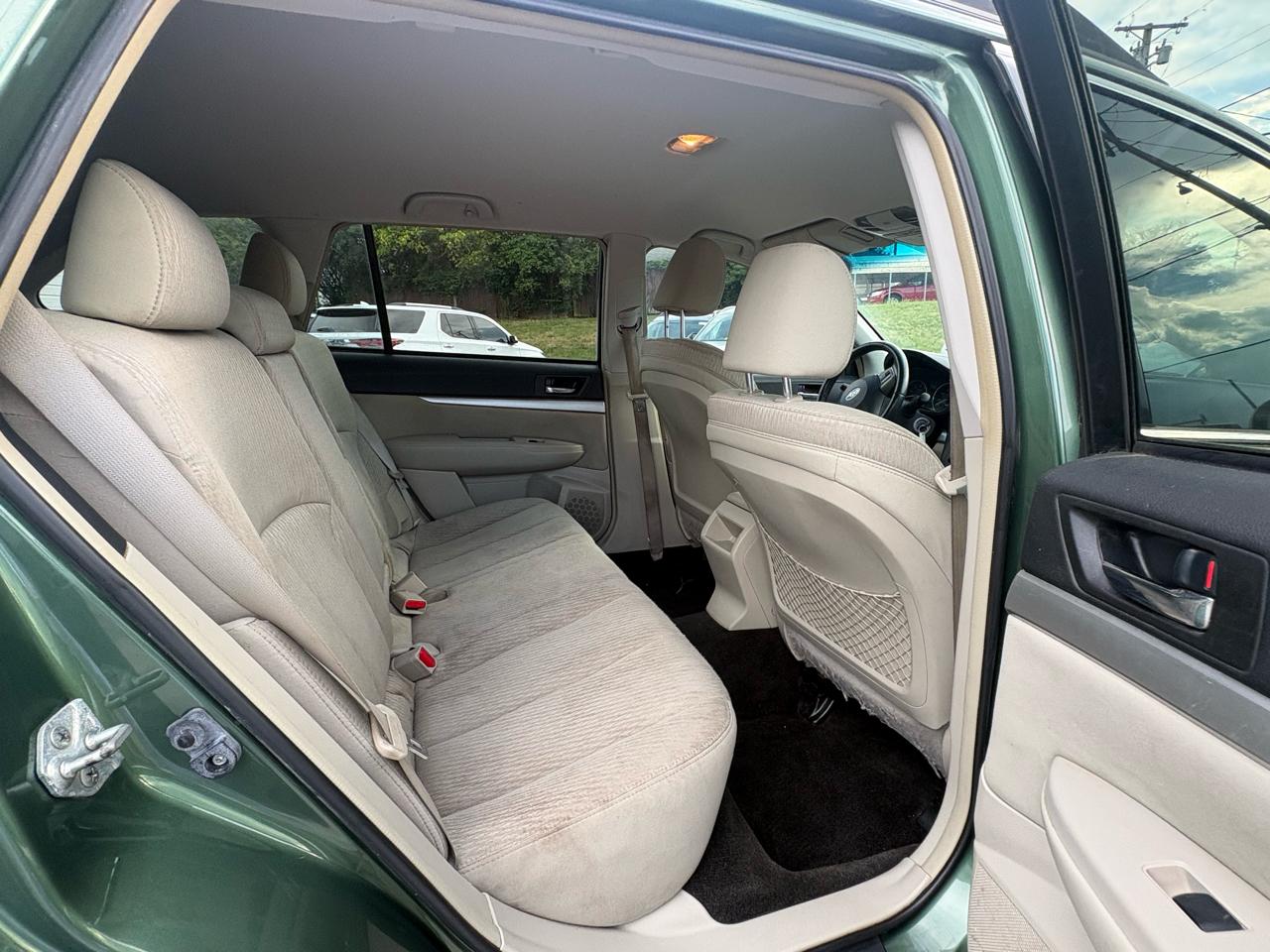Subaru Outback 2.5i Premium 2012