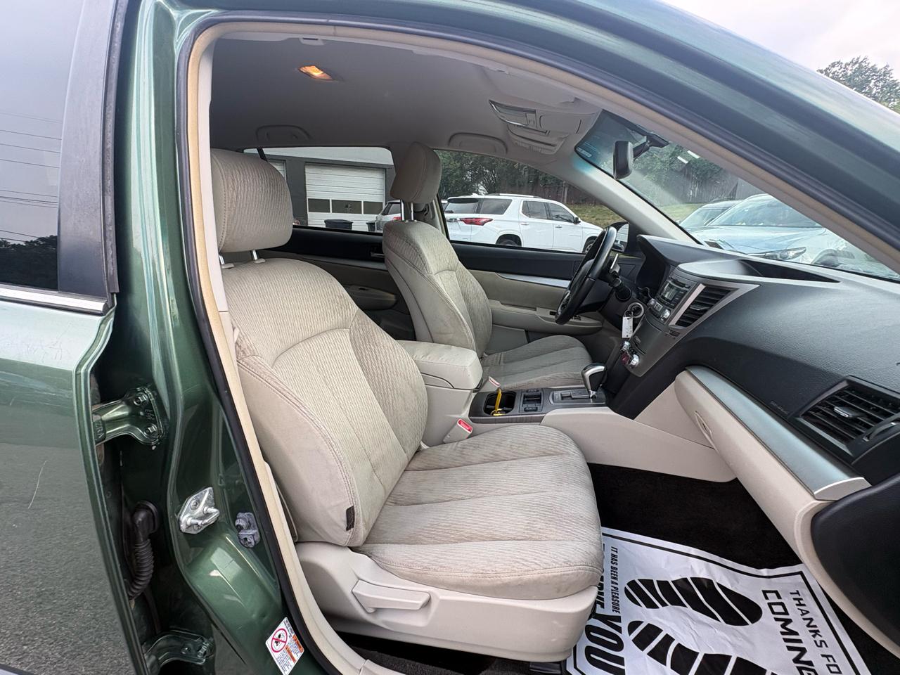Subaru Outback 2.5i Premium 2012