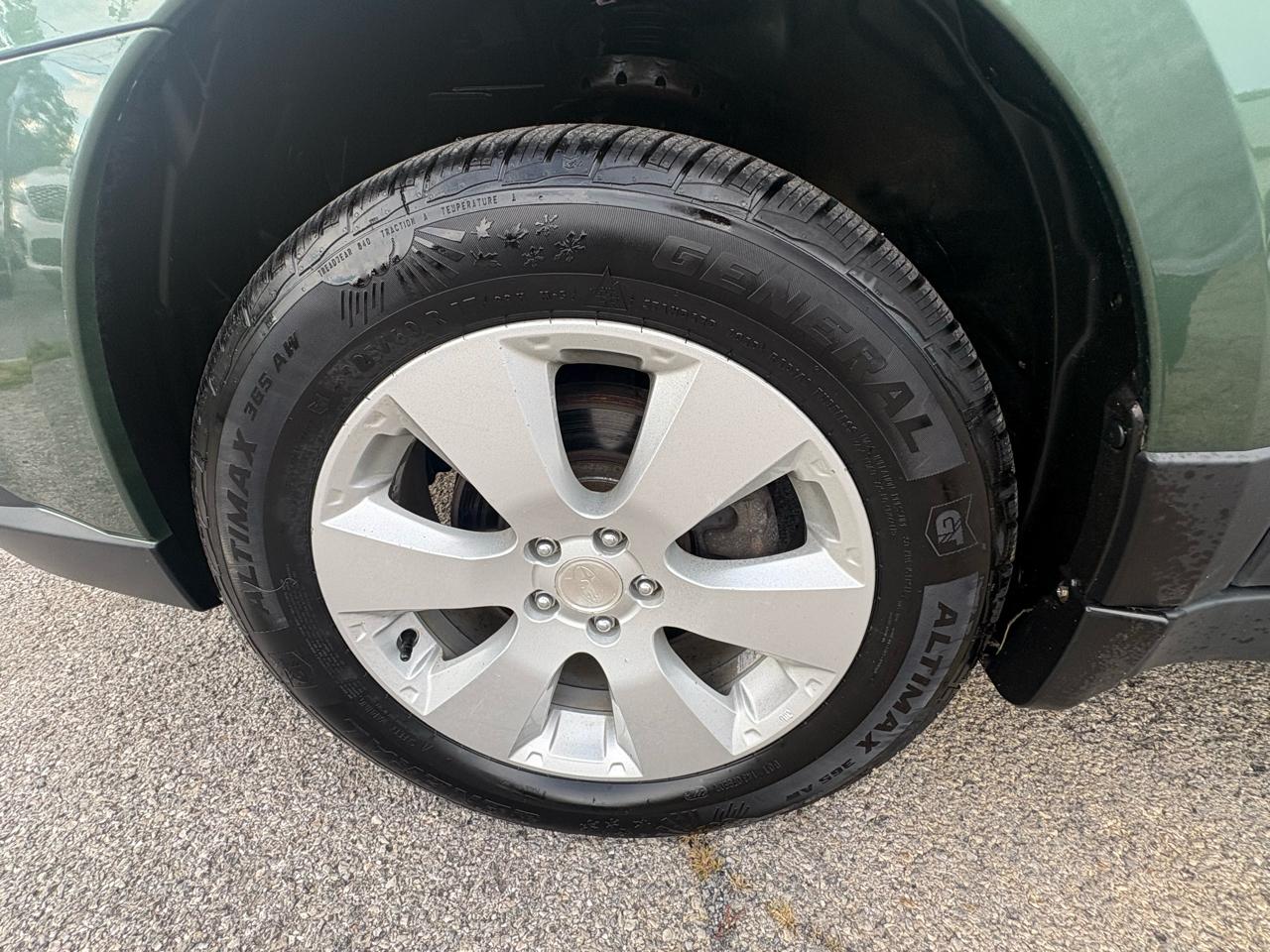 Subaru Outback 2.5i Premium 2012