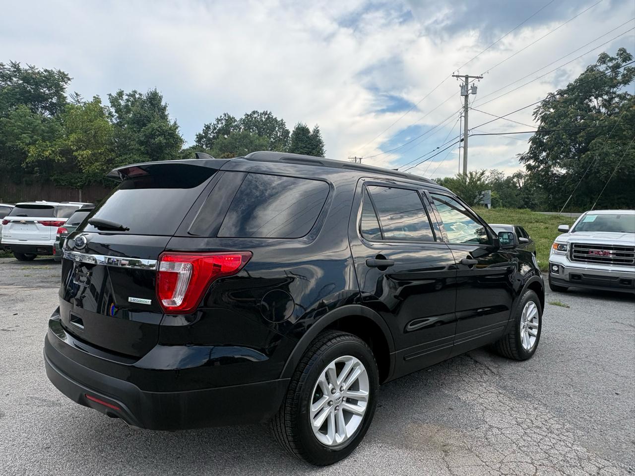 Ford Explorer Base FWD 2017