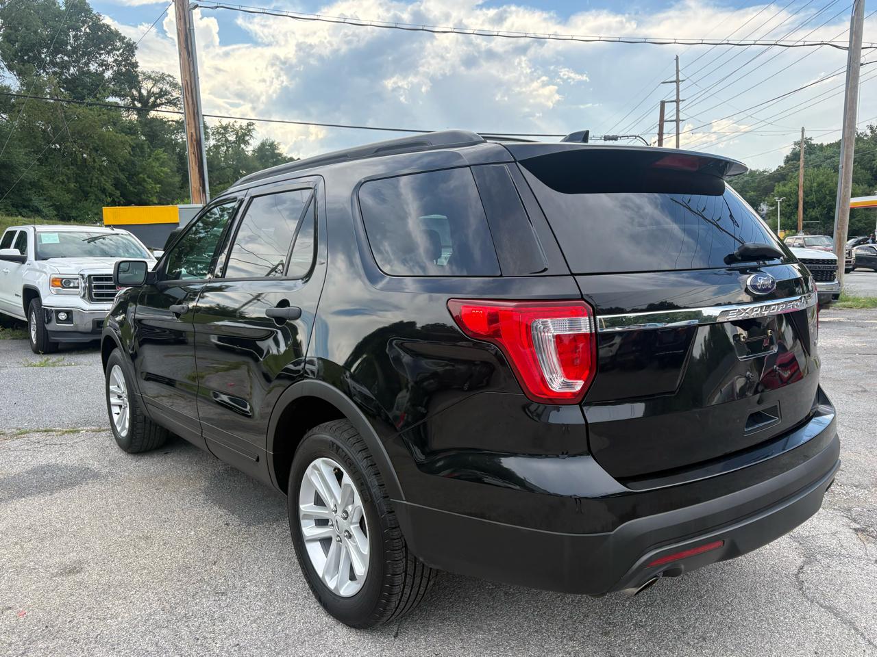 Ford Explorer Base FWD 2017