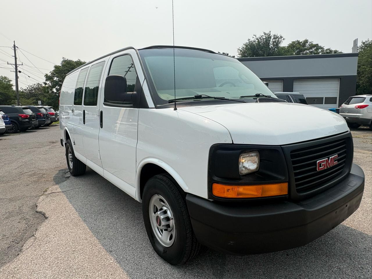 GMC Savana G2500 Cargo 2017