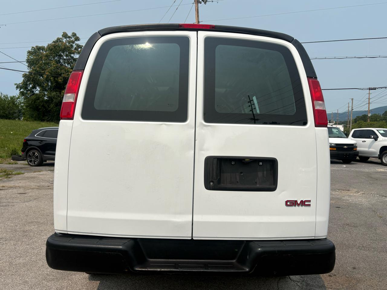 GMC Savana G2500 Cargo 2017