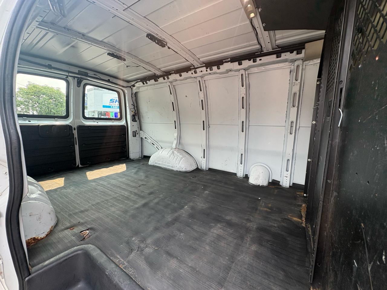 GMC Savana G2500 Cargo 2017