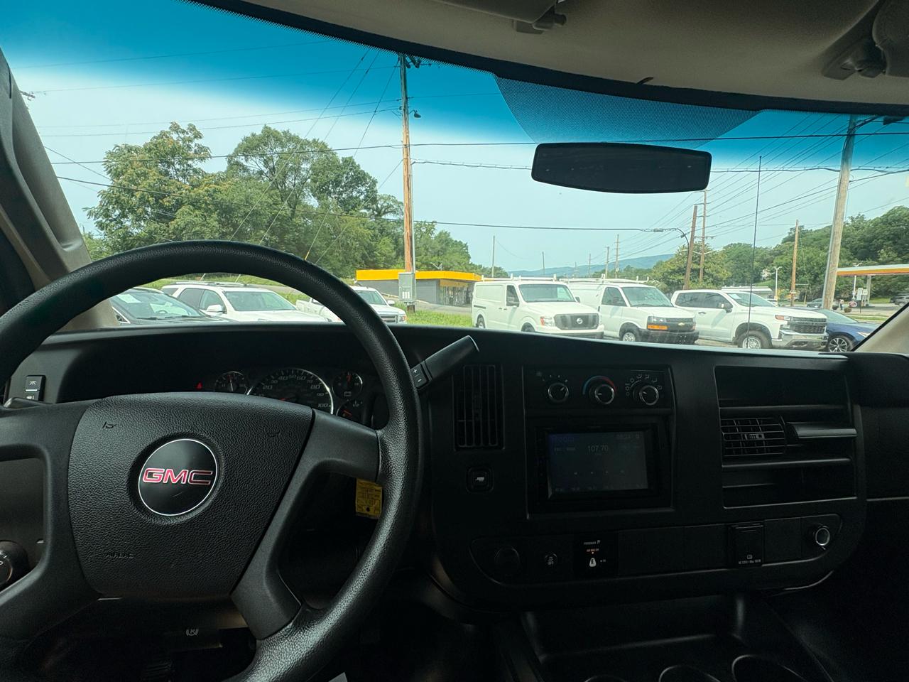 GMC Savana G2500 Cargo 2017