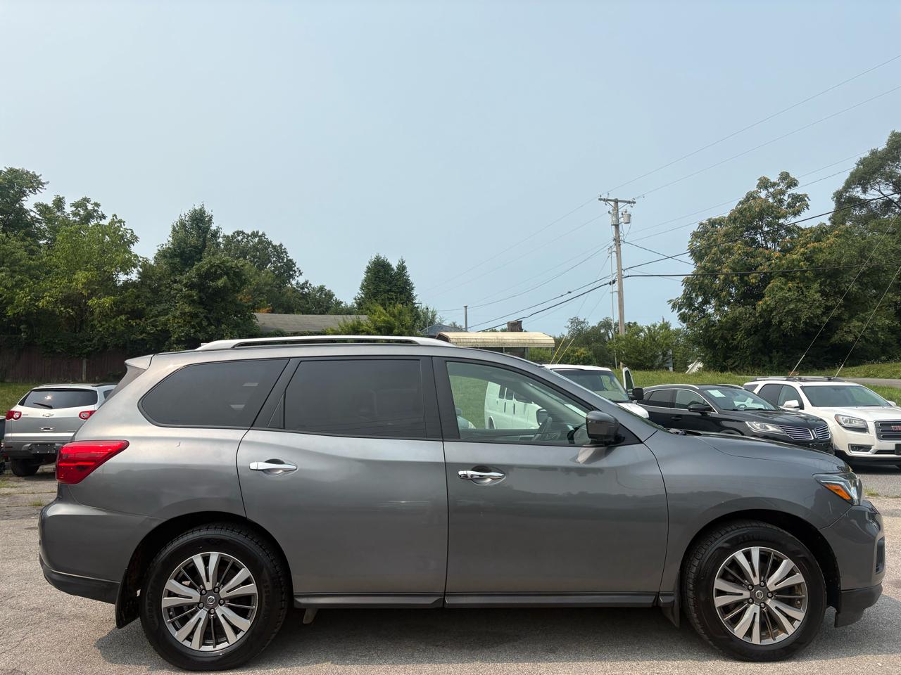 Nissan Pathfinder S 4WD 2019