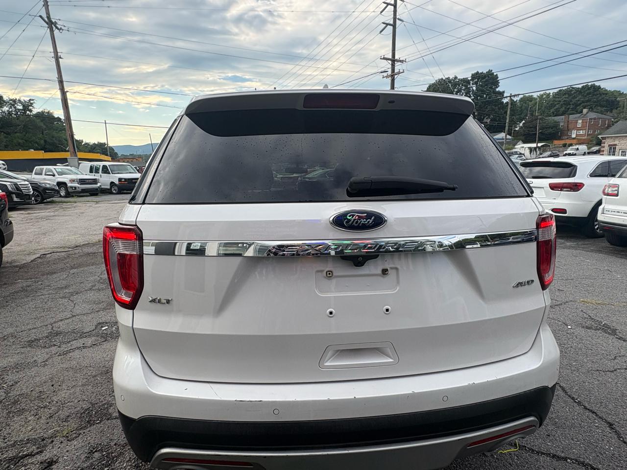 Ford Explorer XLT Sport 4.0L 4WD 2016