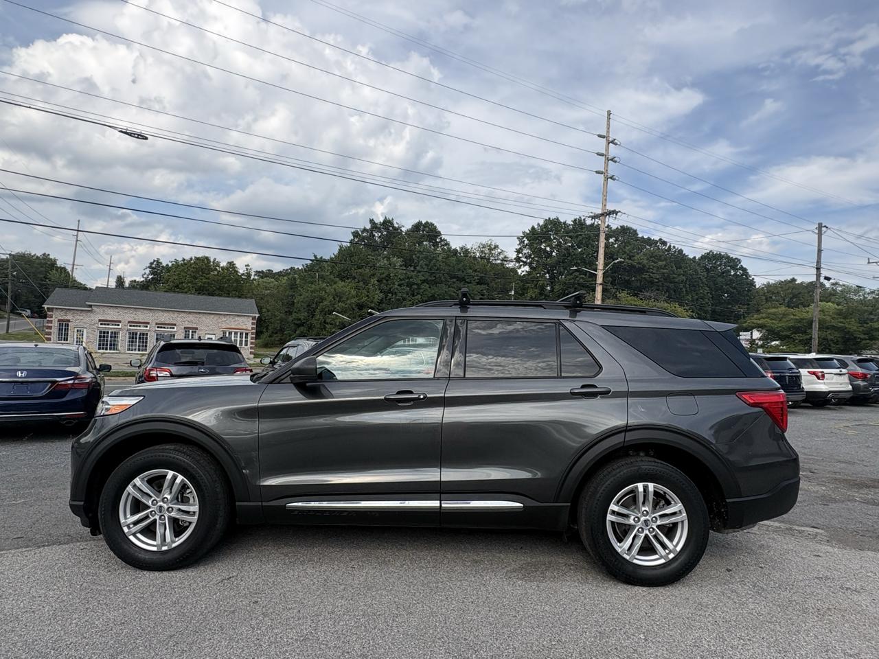 Ford Explorer Sport 4D SUV 4WD 2020