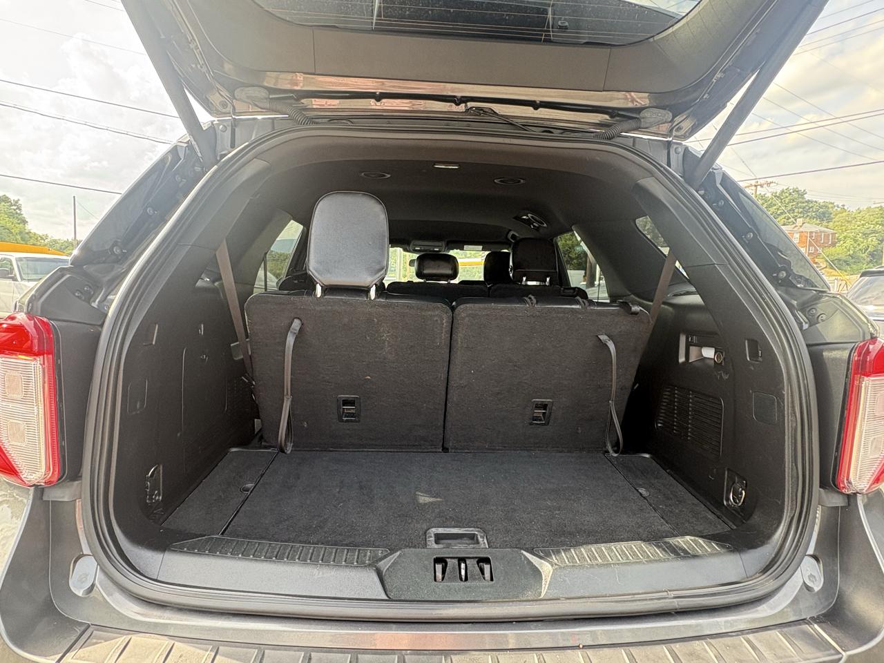 Ford Explorer Sport 4D SUV 4WD 2020