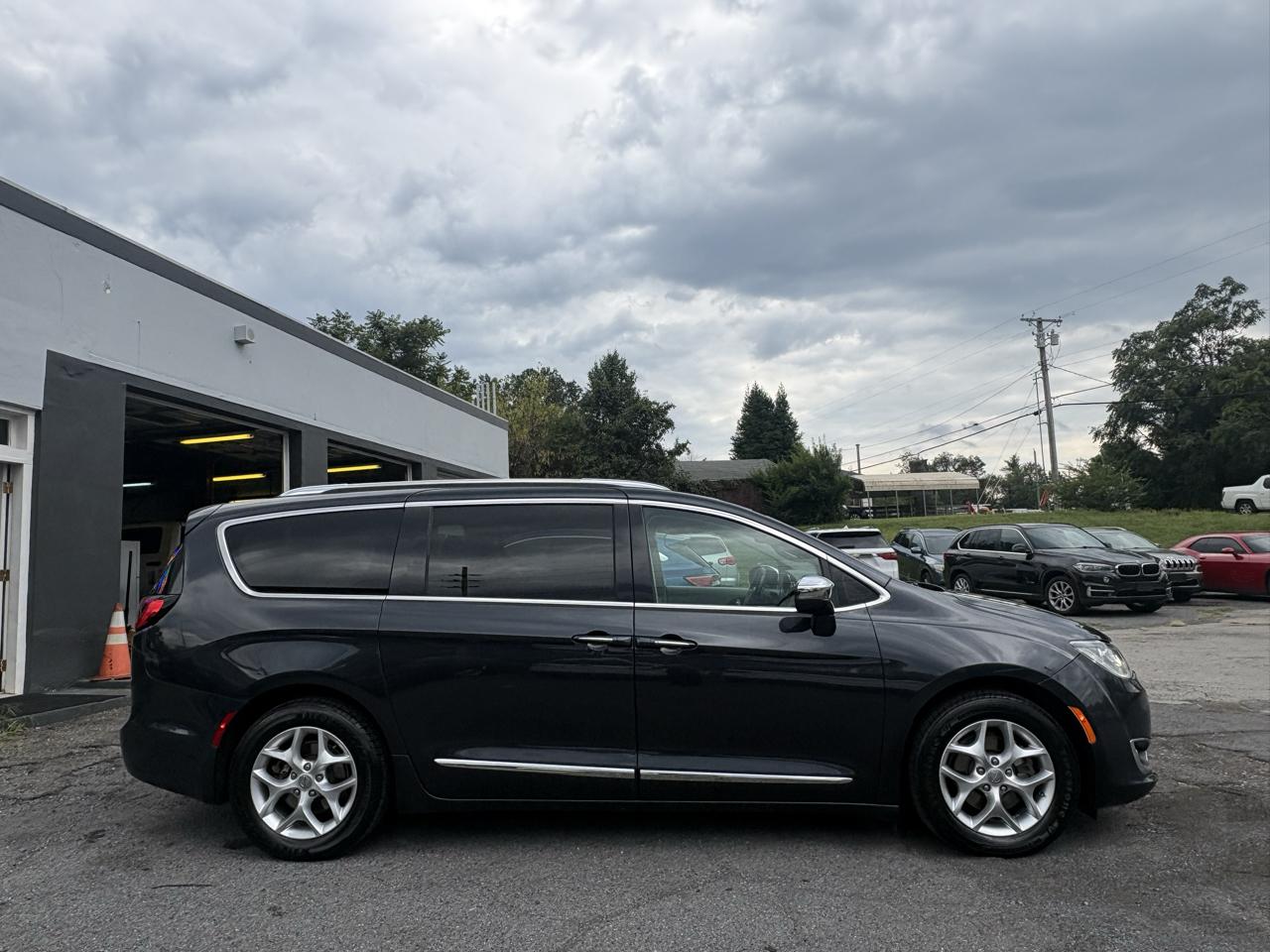 Chrysler Pacifica Limited 2020