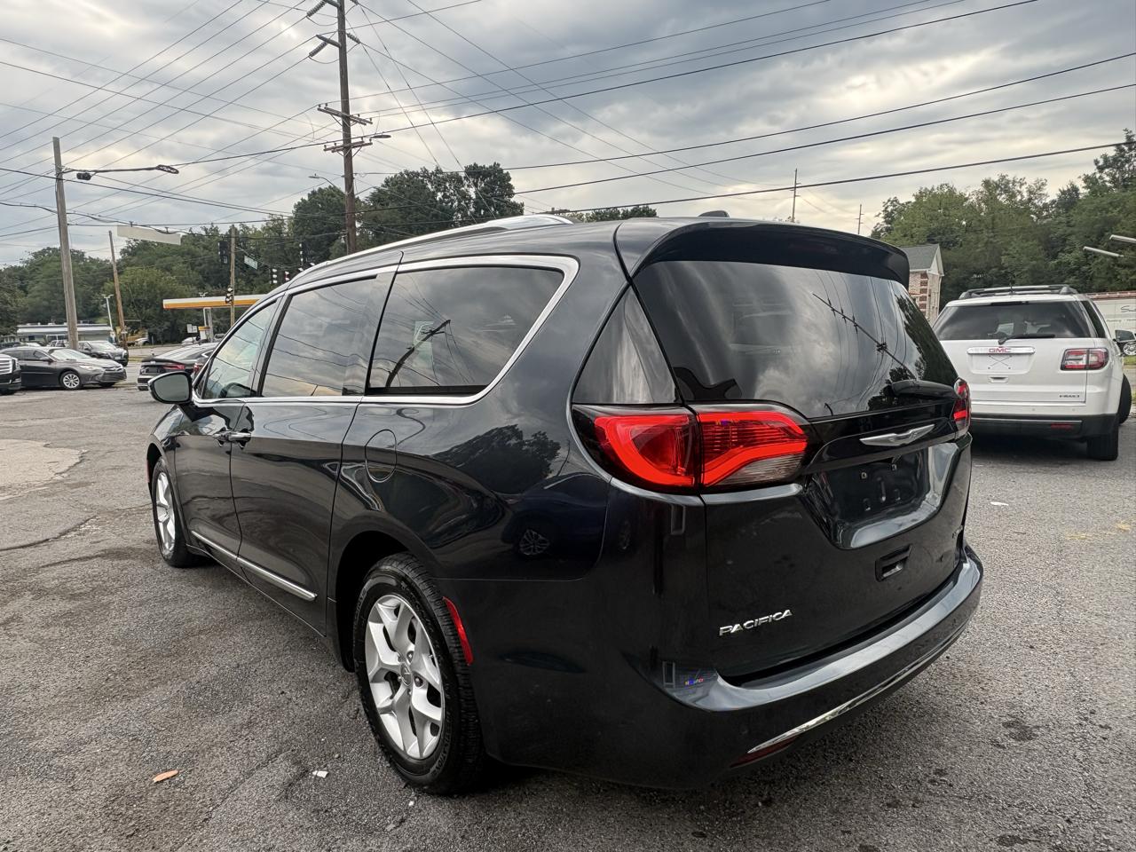 Chrysler Pacifica Limited 2020