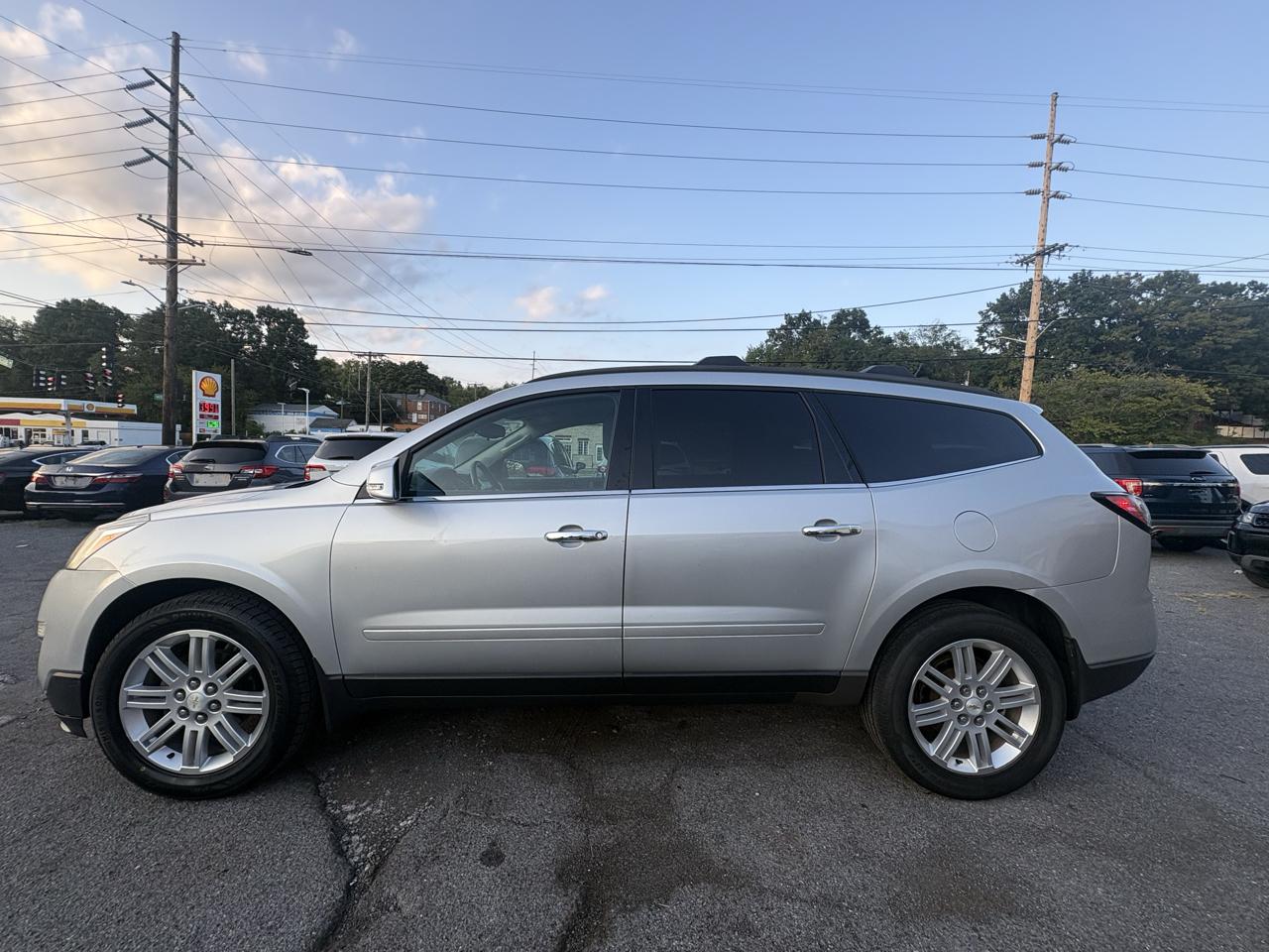 Chevrolet Traverse 1LT AWD 2013